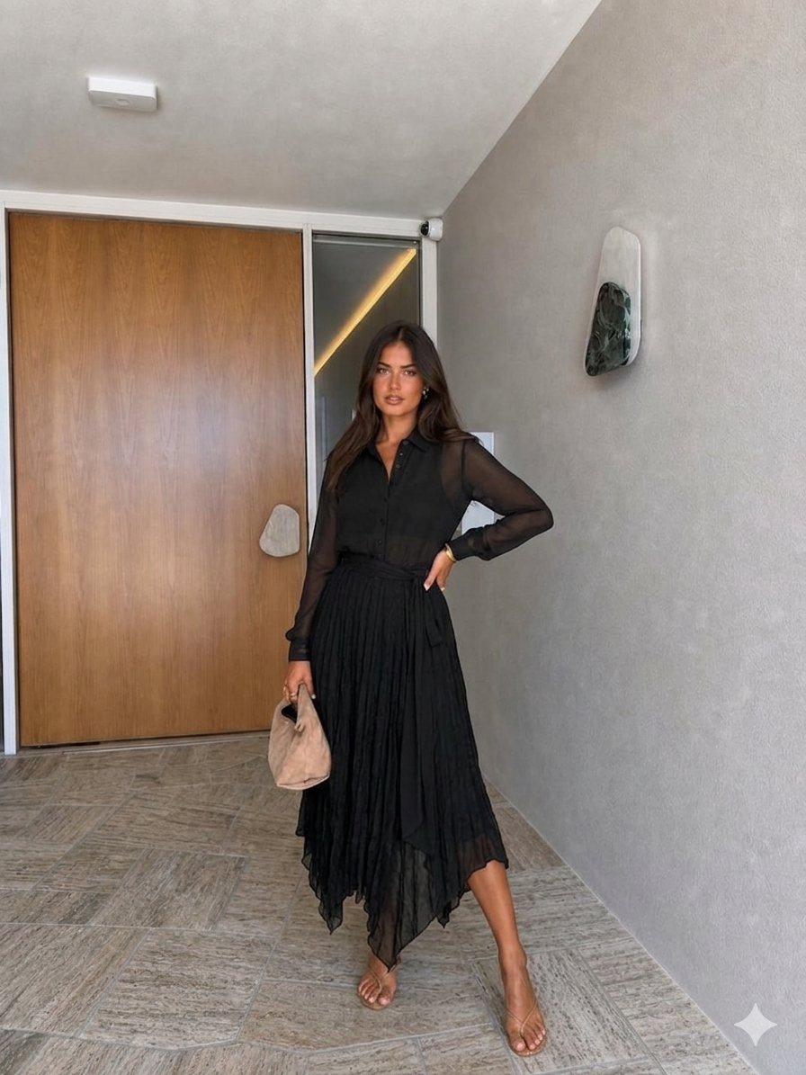 Skirt & blouse in black