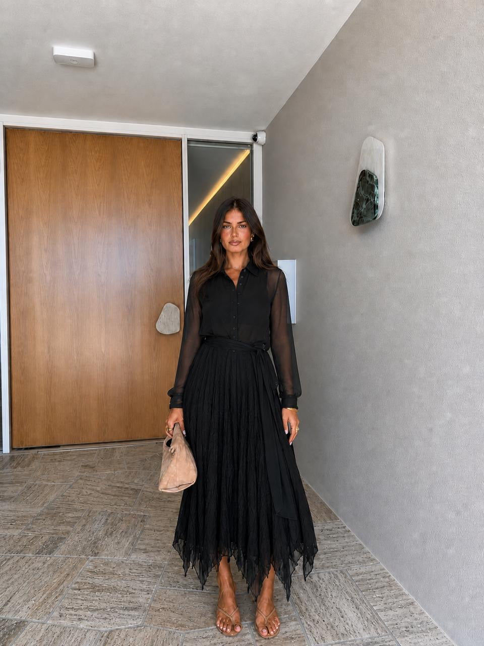 Skirt & blouse in black